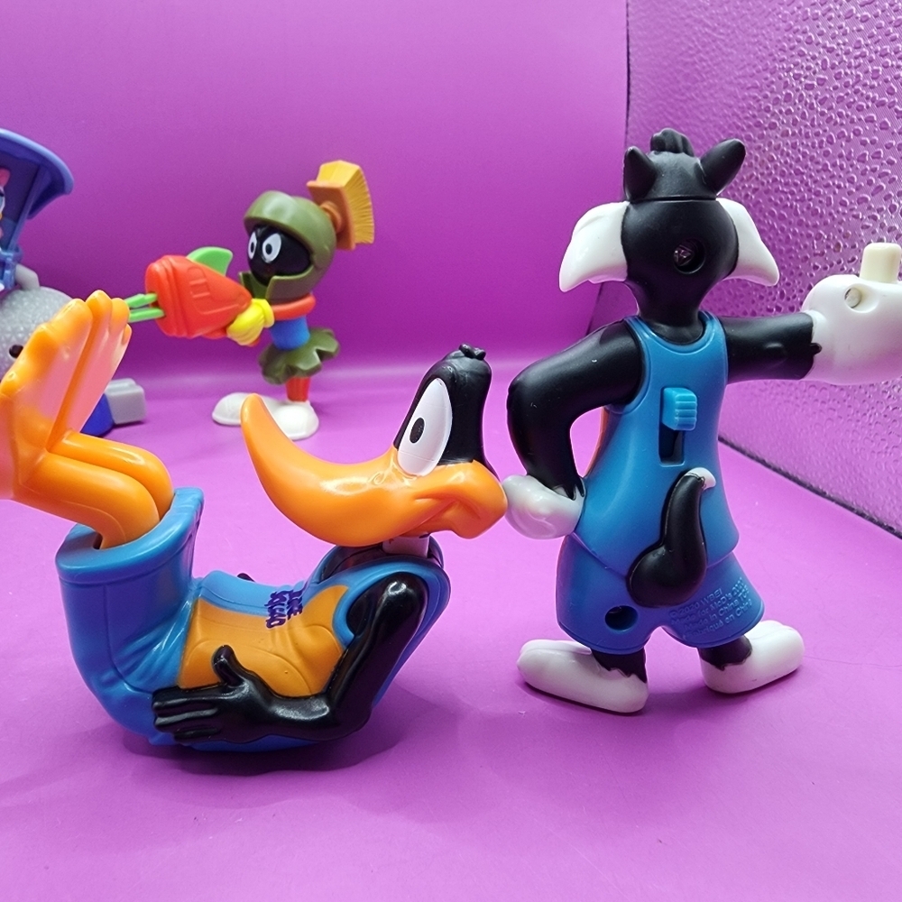 Disney Looney Tunes McDonald's Lot Marvin Martian Daffy Duck Sylvester - Picture 2 of 5
